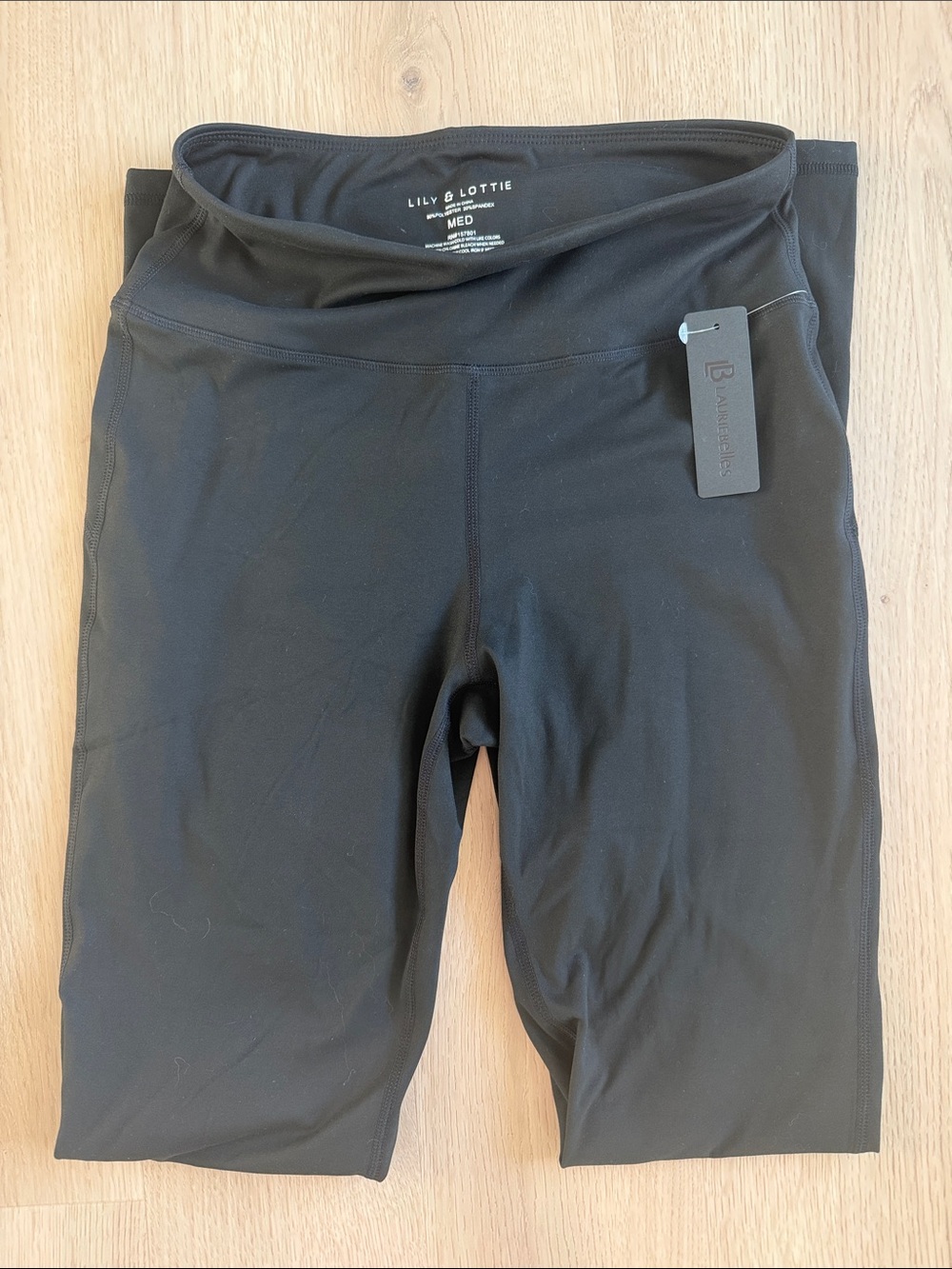 Lily & Lottie Black High-Waist Athletic Flare Leggings